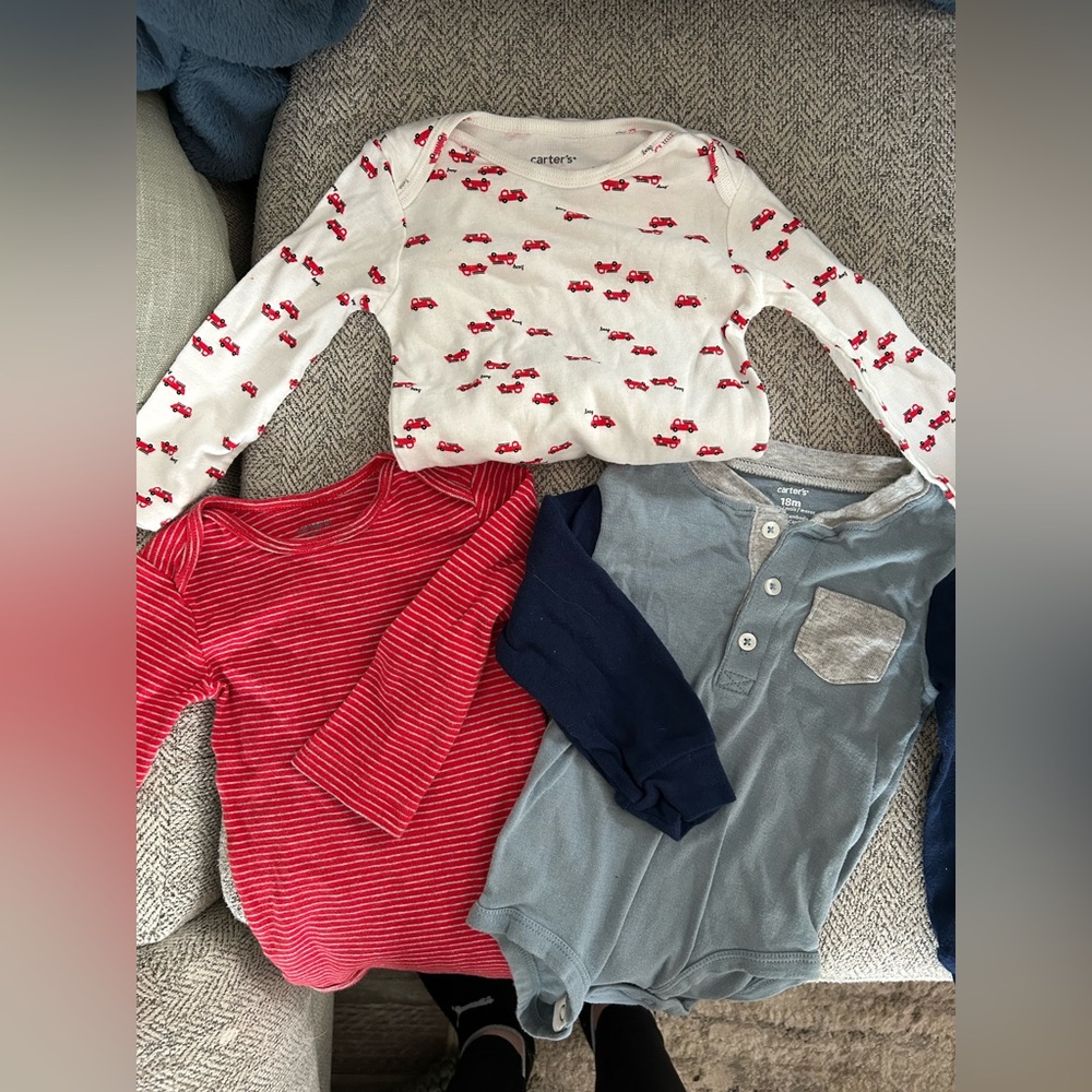 Carter's Bundle of 3 long sleeve onesie